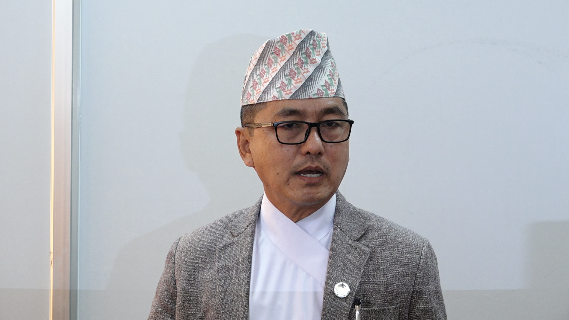 कतारी राजा नेपाल आउँदा दिइएको सार्वजनिक बिदाप्रति राप्रपामा खुसियाली 